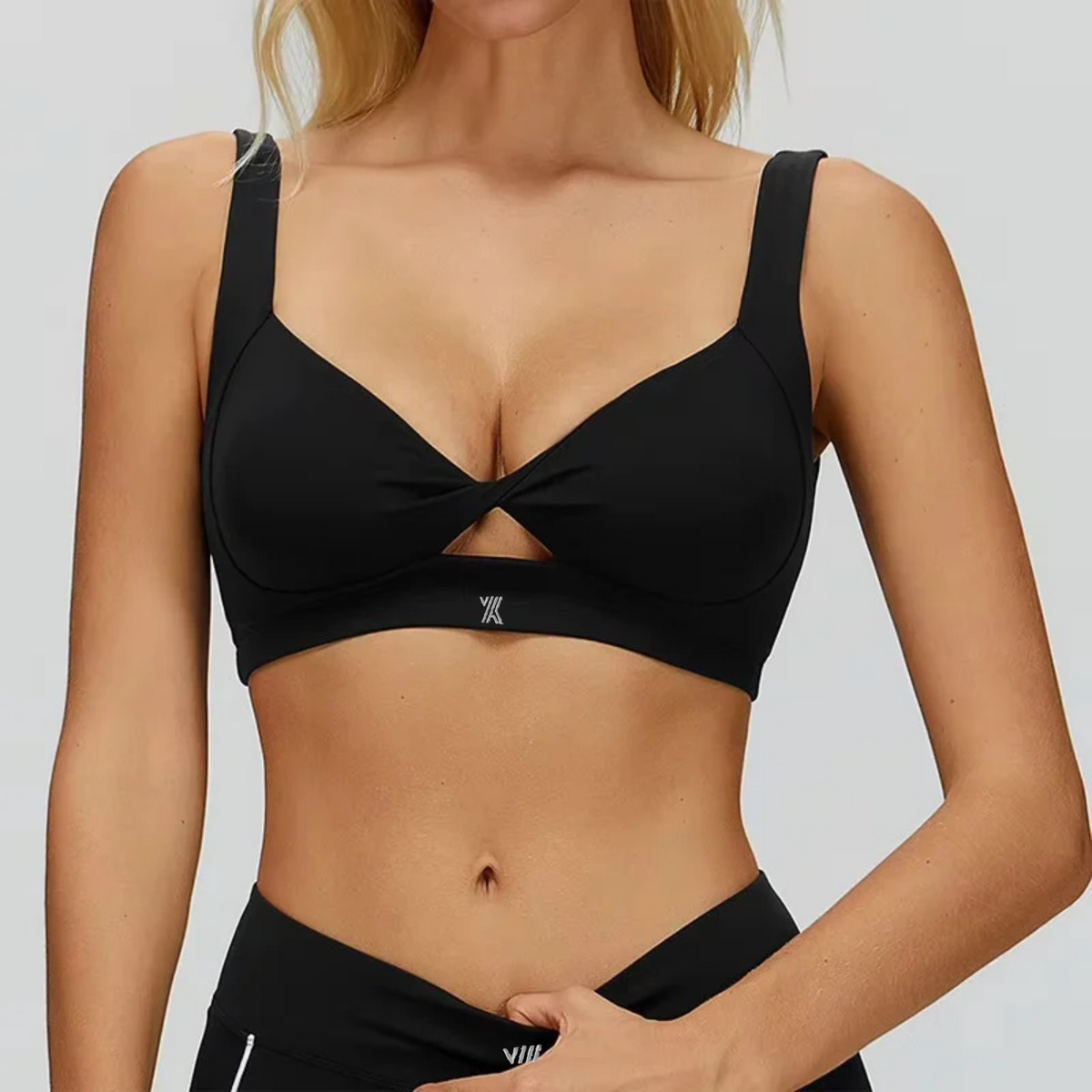 Velora Selyra™ Backless Performance Sports Bra
