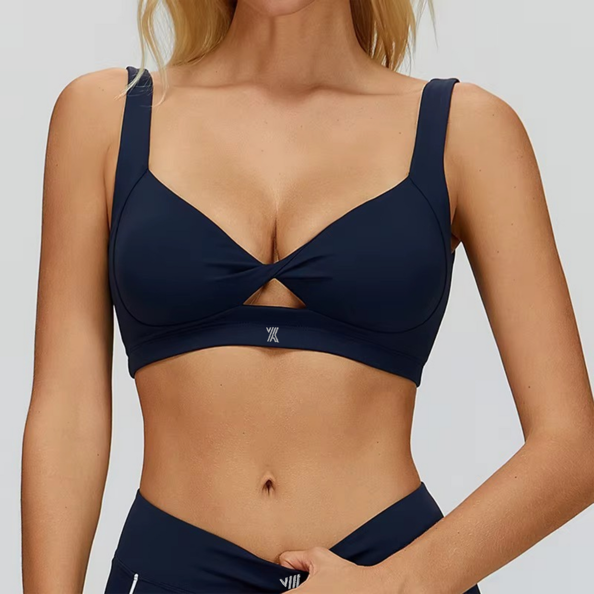 Velora Selyra™ Backless Performance Sports Bra